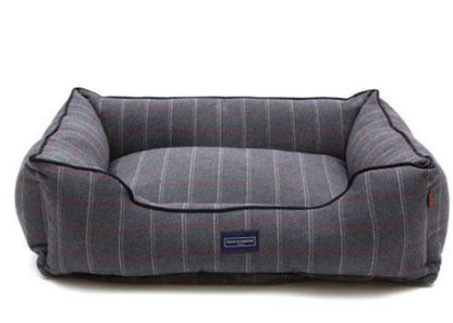 HUGO & HUDSON Luxury Tweed Dog Bed