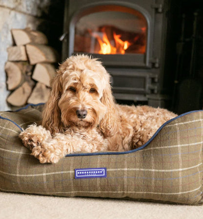 Hugo & Hudson Dark Green Luxury Dog Bed